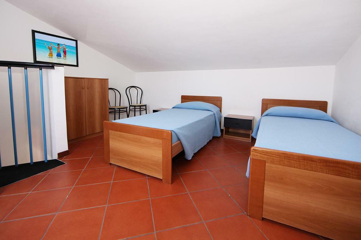 Elba Vip Aparthotel Porto Azzurro Bagian luar foto