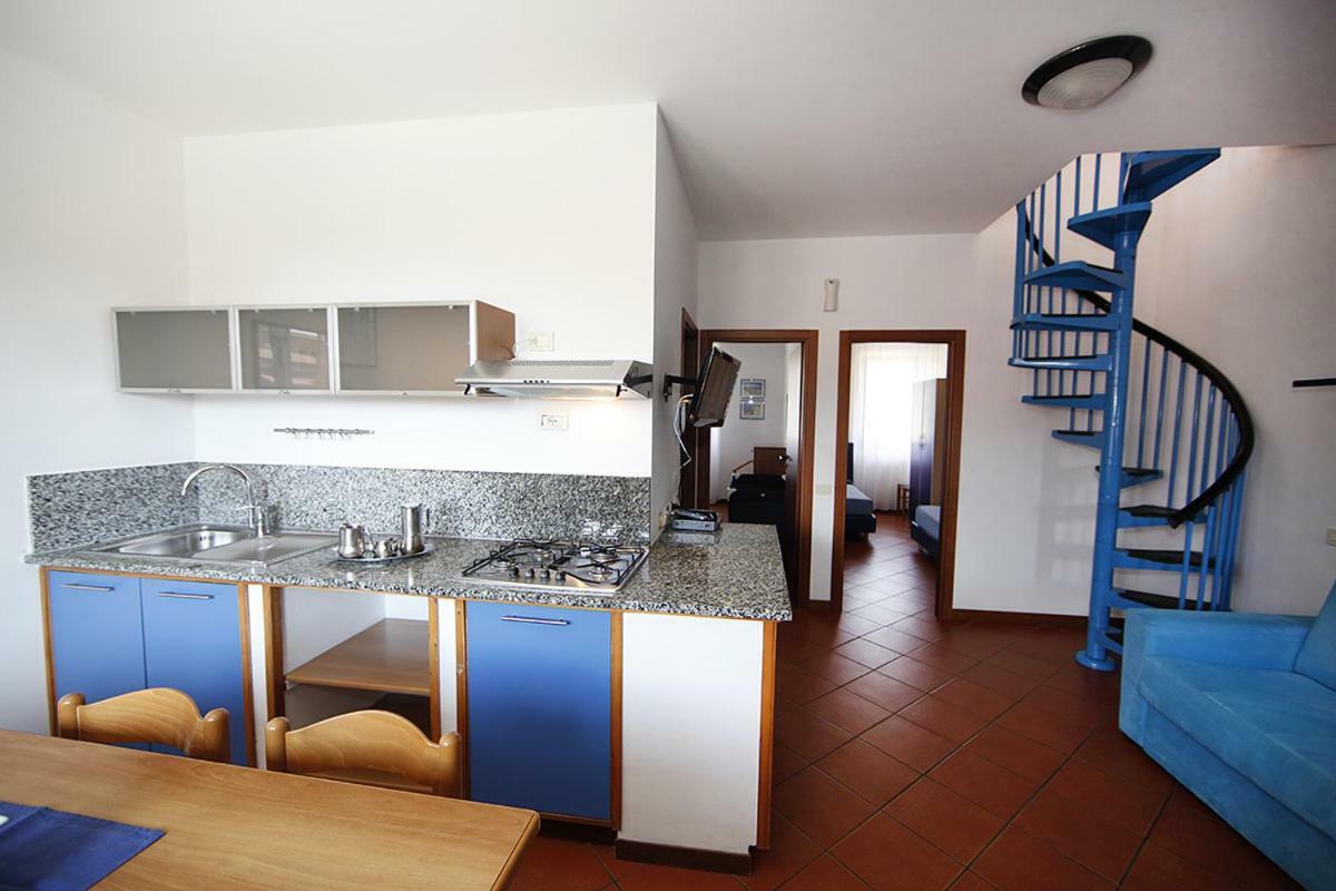 Elba Vip Aparthotel Porto Azzurro Bagian luar foto