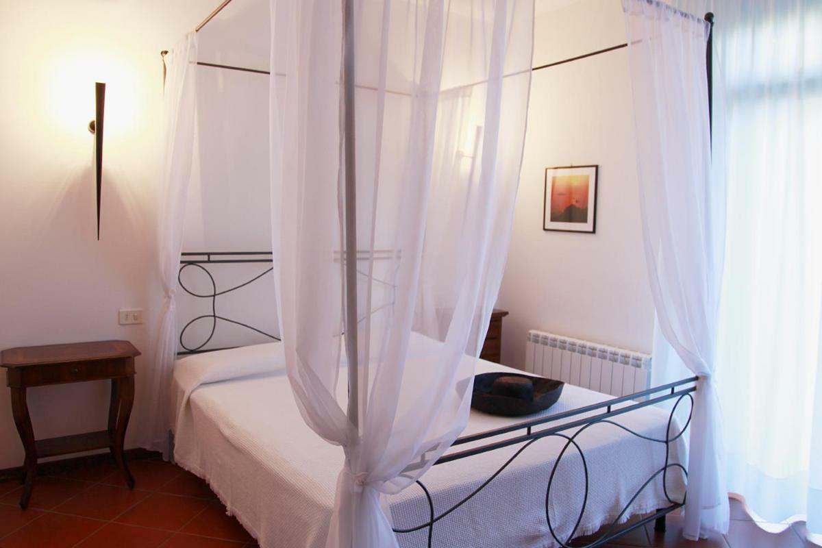Elba Vip Aparthotel Porto Azzurro Bagian luar foto