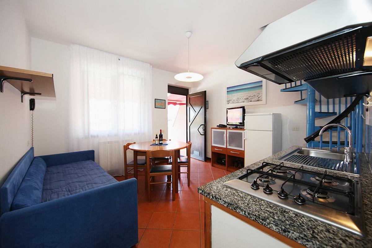 Elba Vip Aparthotel Porto Azzurro Bagian luar foto