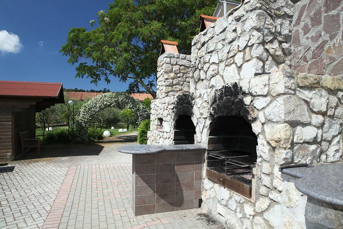 Elba Vip Aparthotel Porto Azzurro Bagian luar foto