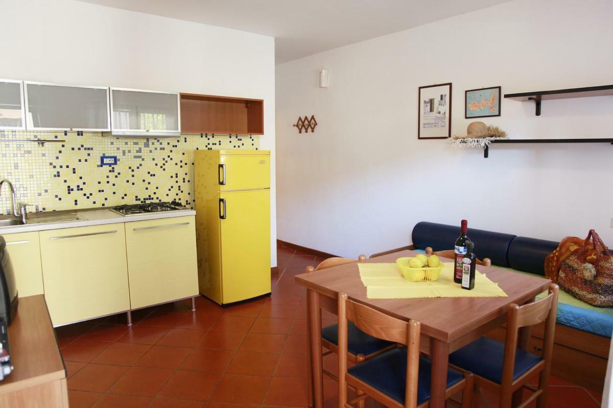 Elba Vip Aparthotel Porto Azzurro Bagian luar foto