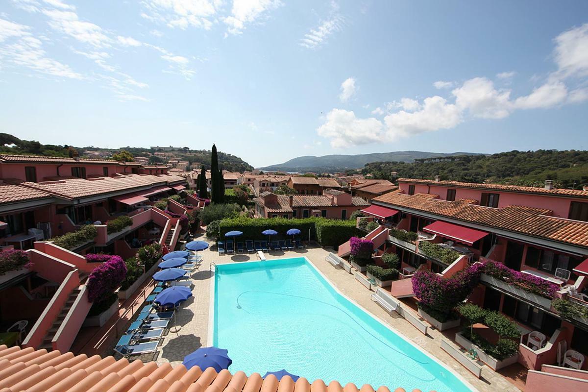Elba Vip Aparthotel Porto Azzurro Bagian luar foto
